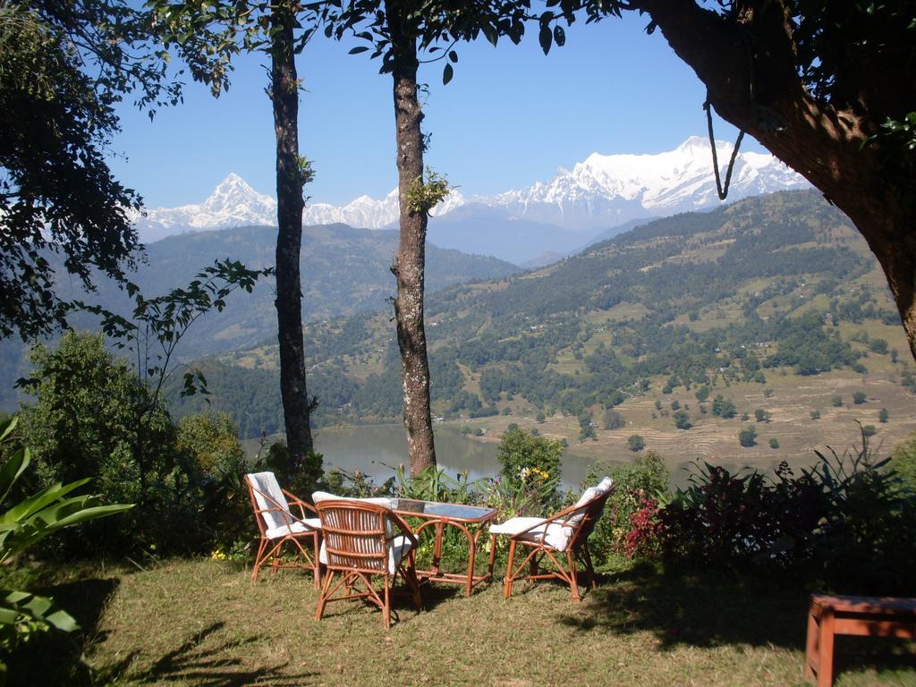 Dinesh House Bed and Breakfast Pokhara Esterno foto