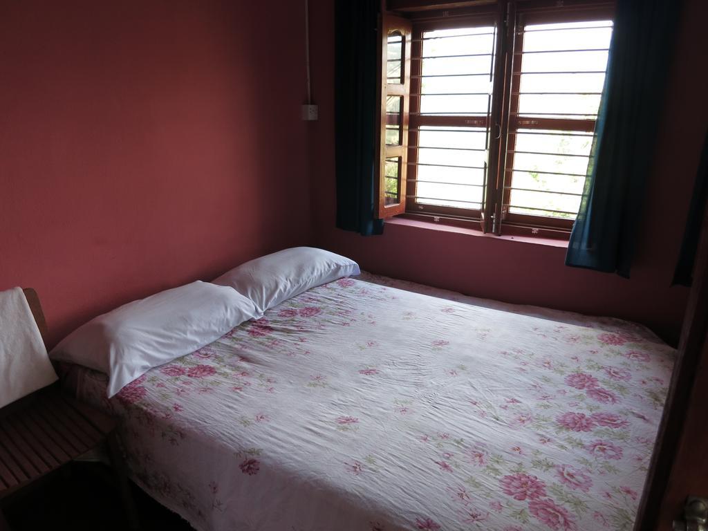 Dinesh House Bed and Breakfast Pokhara Camera foto